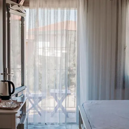Hotel Efruze *