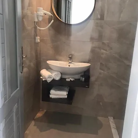 Efruze Hotel